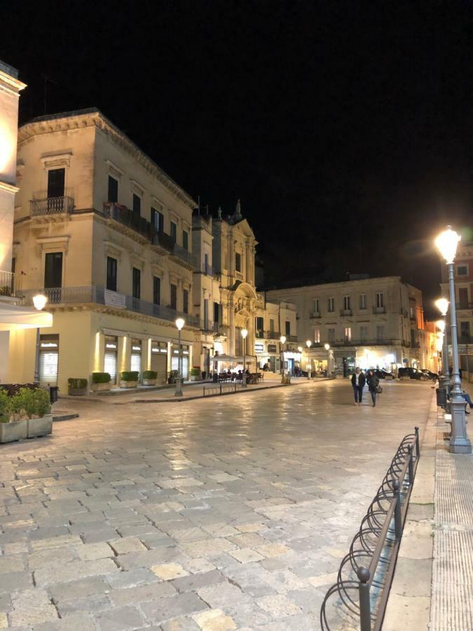 לינה וארוחת בוקר לצ'ה Piazza Salento מראה חיצוני תמונה